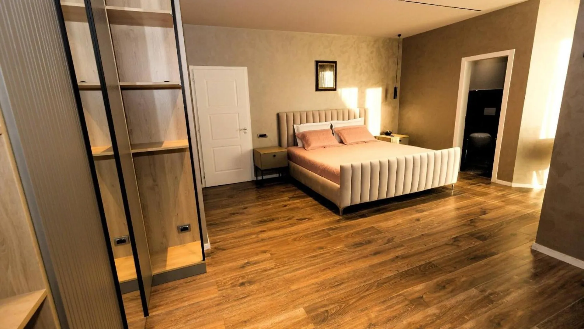 Villa Florence Albania Tirana Albanien