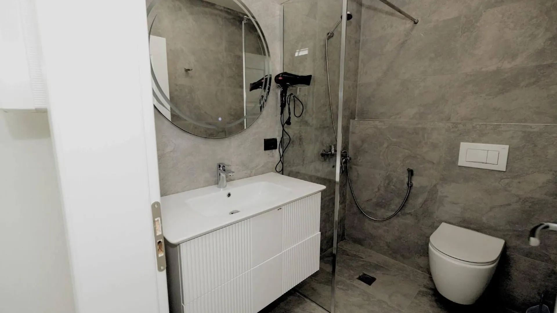 Villa Florence Albania Tirana Albanien
