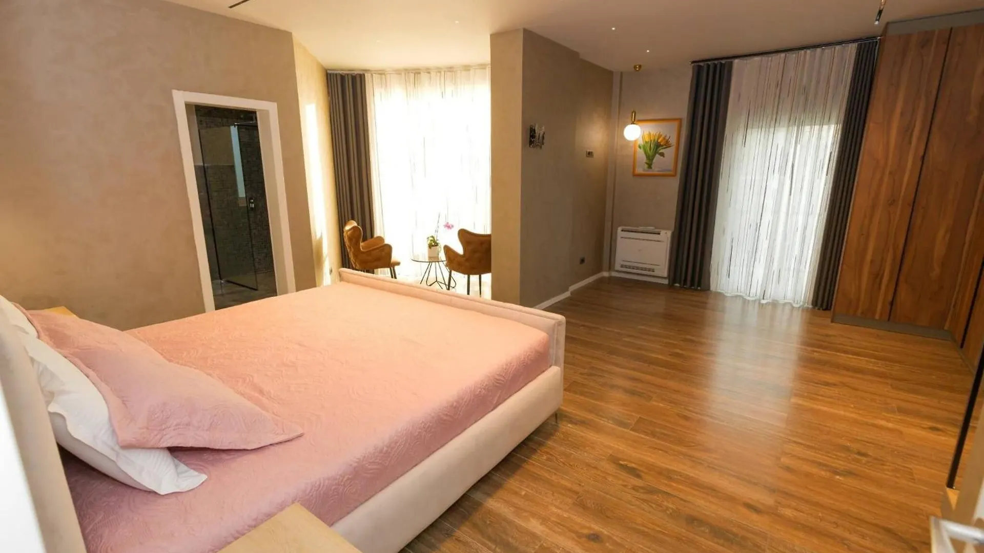 Villa Florence Albania Tirana Albanien